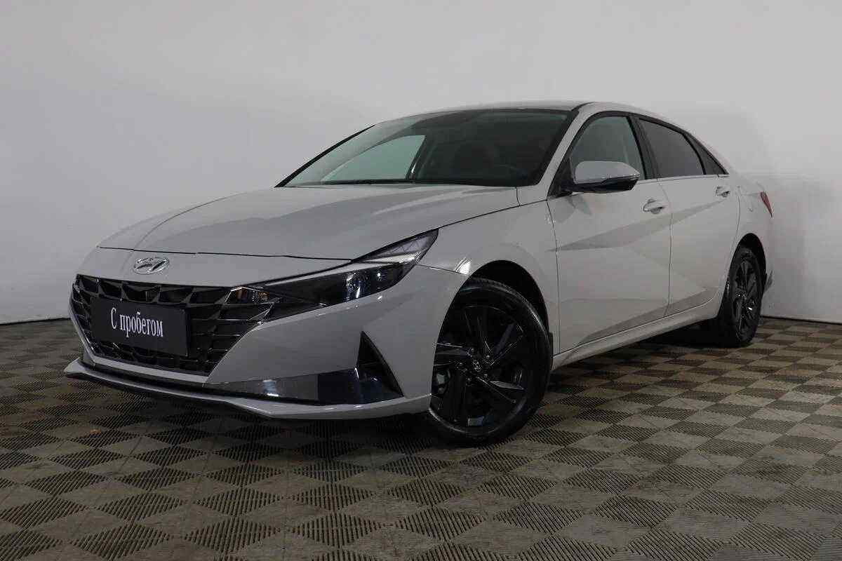 Hyundai Elantra 